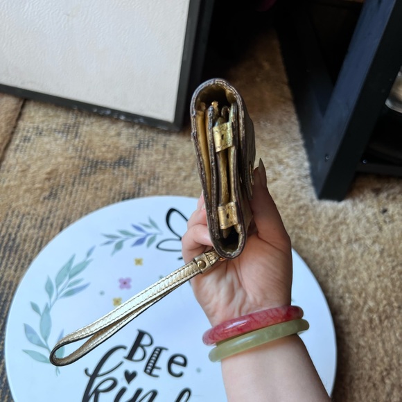 Cute Rebecca Minkoff gold small wristlet wallet - Picture 3 of 15